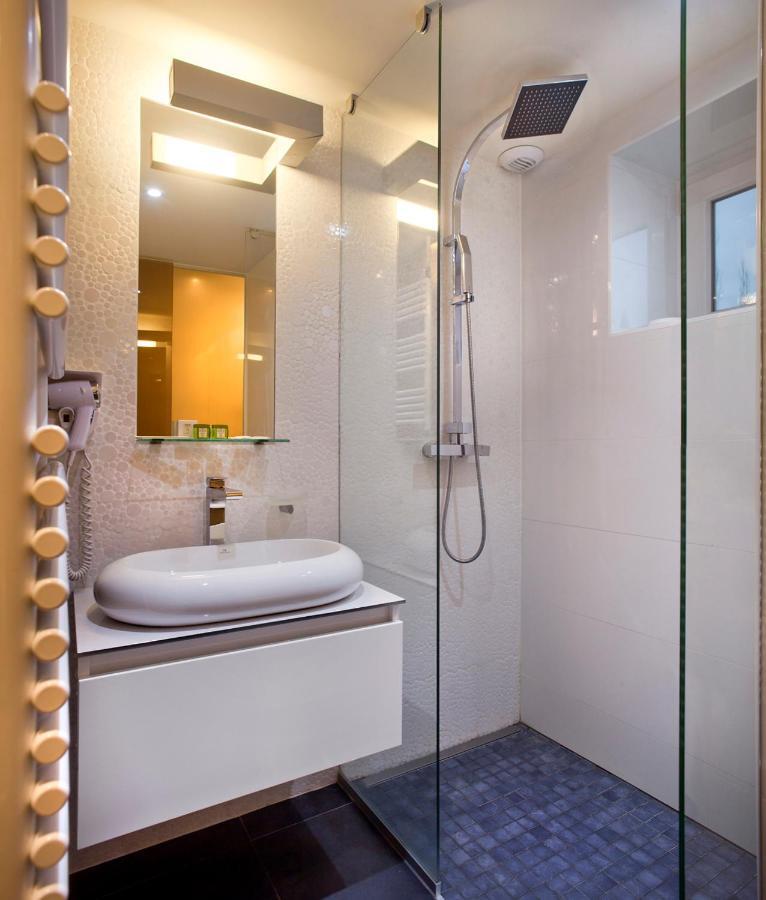 Logis Hotel Restaurant Muller Niederbronn-les-Bains Bagian luar foto